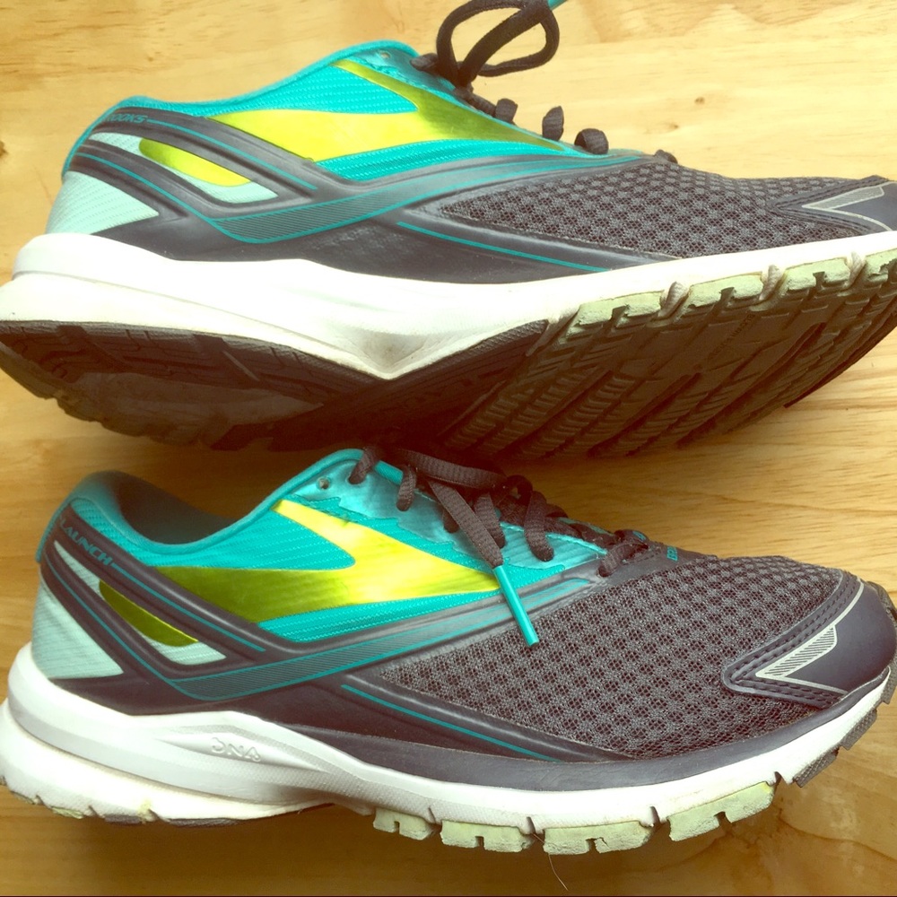 Brooks Launch gray and aqua running shoes size 9